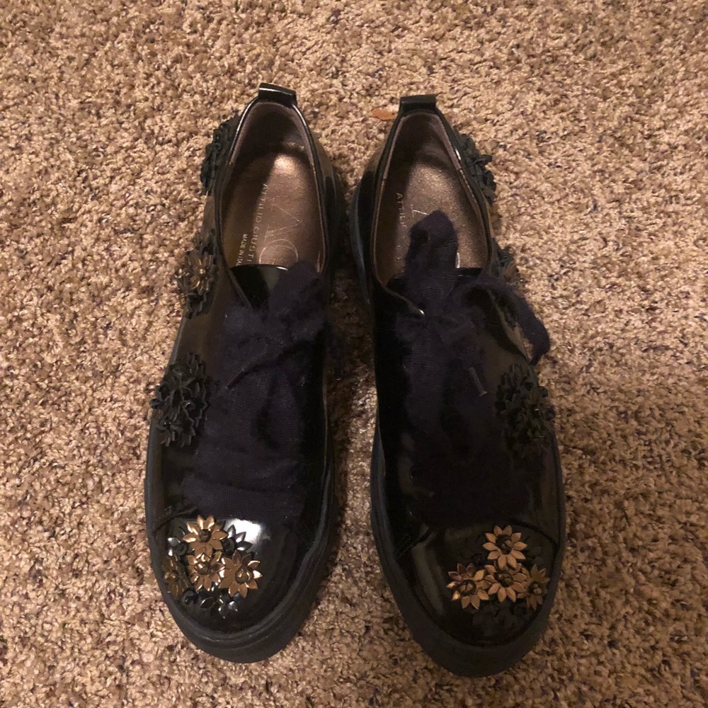 AGL sneaker size37.5